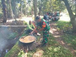 Babinsa Koramil 18 Tripa Gelar Anjangsana dengan Warga Desa Binaan Kenduri Blang