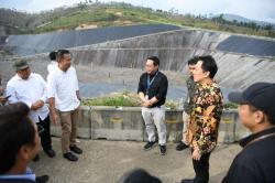 Bey Machmudin Pimpin Rapat Percepatan Pembangunan TPPAS Legok Nangka