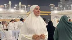 Penjelasan MUI soal Viral Transgender Isa Zega Umrah Pakai Hijab