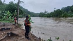 Seorang Pemancing di Kebumen Terpeleset dan Terbawa Arus Sungai Lukulo