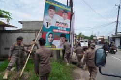 Masa Tenang, Alat Peraga Kampanye Paslon Bupati Tangerang Dicopot