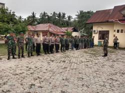 Danramil 18 Tripa Beserta Anggota Melaksanakan Apel Gabungan TNI-POLRI,Linmas dan Ketua PPK