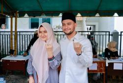 Cawabup Said Fadheil Nyoblos di TPS 002 Bareng Istri