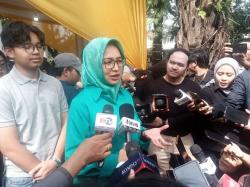 Airin Gunakan Hak Suara untuk Pilgub Banten dan Pilwalkot Tangsel di Datangi TPS 15 Alam Sutera