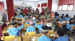 Dapur Masuk Sekolah, Program TNI untuk Cukupi Asupan Gizi Siswa Bengkulu Utara