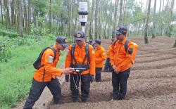 Tim SAR Siap Siaga! BASARNAS Gelar Simulasi Pencarian di Gunung Biru