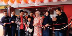 Meriahnya Grand Opening Almaz Fried Chicken Ke-29 Sekaligus Outlet Pertama di Batam