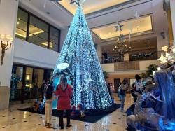 Cosmic Christmas Tree Lighting di Hotel Borobudur Jakarta