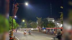 Lampu PJU di Pusat Kota Percantik Suasana Malam di Indramayu