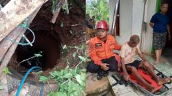 Tim BPBD Ciamis Berhasil Evakuasi Lansia yang Tercebur ke Sumur Sedalam 10 Meter