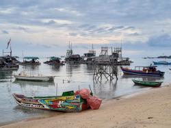 Warga Keluhkan Puluhan Ponton Milik Penambang Timah Parkir di Tempat Wisata dan Rutilahu Mentok