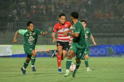 Kalah Tipis di Kandang, Madura United Gagal Hentikan Dominasi Persebaya