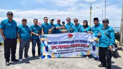 Bentuk Kepedulian Sesama, Pepdesi Probolinggo Gelontor Bantuan 800 Karton Air Mineral ke Pulau Gili