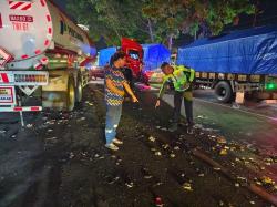 Kronologi Kecelakaan Beruntun, Pick Up Tabrak Truk Pertamina di Jember