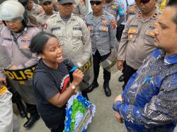 Polisi Turunkan Ratusan Personil Amankan Penyampaian Aspirasi di KPU Biak Numfor