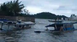 Sejumlah Perahu Nelayan Karam di Perairan Merak Akibat Cuaca Buruk