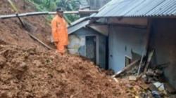 Tebing Longsor Hantam Rumah Warga di Ciamis, Dinding Kamar dan Dapur Jebol