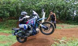 Libas Sirkuit Tanah Pakai Motorcross? Mana Main, Coba Pakai Big Bike CF Moto 450 MT