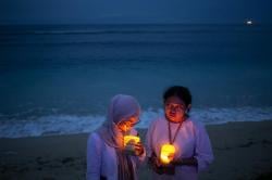 Menyepi di Bali, THK U Gelar Refleksi Global di Pantai Kura Kura Bali