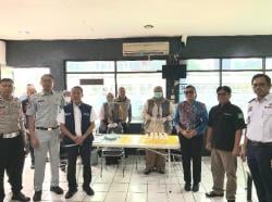 Jelang Libur Natal Tahun Baru 2025, BNN Kota Tangerang Gelar Tes Urine Narkoba di Sejumlah Pool Bus