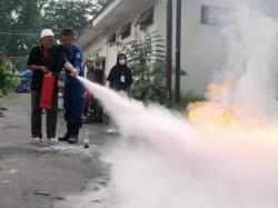 Damkar Kabupaten Probolinggo Latih Disabilitas Atasi Kebakaran