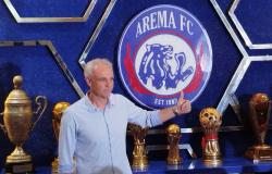 Arema FC Pecat Joel Cornelli darı Kursi Pelatih