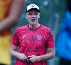 Pesan Menyentuh Joel Cornelli Usai Dipecat Manajemen darı Pelatih Arema FC