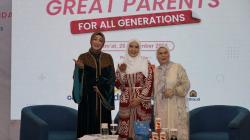 Dewi Yull dan Angelina Sondakh Berbagi Inspirasi Parenting Bersama Yayasan Amal Bunda