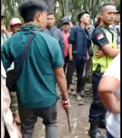 Bermodal Telepon Genggam, Puluhan Emak-Emak FMBP Lawan Karyawan PT Agricinal yang Tenteng Sajam