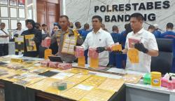 Polrestabes Bandung Gagalkan Peredaran 9,7 Kg Sabu untuk Pesta Tahun Baru, 2 Pengedar Ditangkap