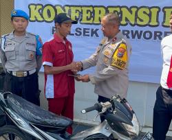 Warga Kota Pasuruan Ini Gembira, Motor yang Hilang Ditemukan