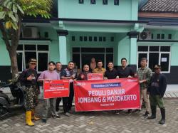 Telkomsel Salurkan Bantuan CSR, Dukung Pemulihan Pasca Banjir di Mojokerto dan Jombang