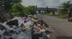 Potret Mengerikan Tumpukan Sampah di Pemalang, Berserakan di Pinggir Sejumlah Ruas Jalan