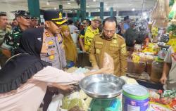 Jelang Perayaan Natal, 3 Komoditi Pangan di Pasar Koba Bangka Tengah Merangkak Naik