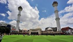 Rekomendasi Tempat Makan Legendaris di Kawasan Alun-alun Kota Bandung