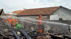 Tempat Penitipan Terbakar, 28 Sepeda Motor Hangus Terbakar di Kudus Jateng