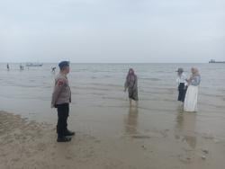 Libur Tahun Baru, 2 Kapal Polisi di Siagakan di Wisata Pantai Sampang