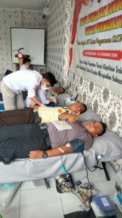 Semarakan HUT Satpam Ke-44, Polisi di Purwakarta Gelar Donor Darah