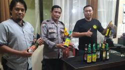 KRYD Jelang Tahun Baru 2025, Polsek Cipatujah Tasikmalaya Sita Puluhan Botol Miras