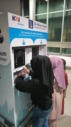 Dukung Penggunaan Tumbler, KAI Bandara Sediakan Water Station