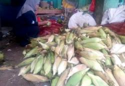 Pedagang Jagung Serbu Pasar Ciputat Tangsel Jelang Tahun Baru