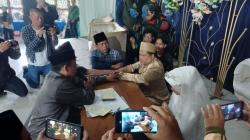 Kebahagiaan 5 Pasangan Tunanetra di Priangan Timur Rayakan Nikah Massal di Tasikmalaya