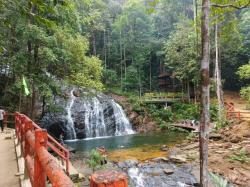 Pesona Air Terjun Resun, 'Surga' Tersembunyi Nan Menawan di Lingga