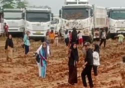 Miris! Protes Jalan Rusak Akibat Truk Galian C, 7 Warga Lebak Malah Dipanggil Polda Banten