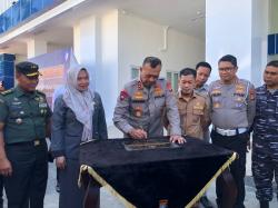 Kapolda Resmikan Gedung Pelayanan BPKB Ditlantas Polda Sulbar