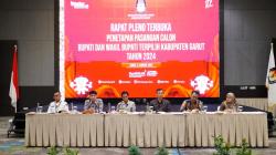 Rapat Pleno Terbuka KPU, Syakur-Putri Sah Jadi Pemenang Pilkada Garut 2024