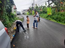 Kecelakaan Hari Ini Gegara Kabel Optik Menjutai, Pengendara Motor Terjatuh di Cibinong