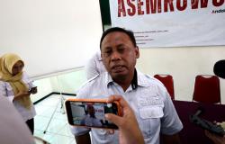 Viral! Ketegangan di Kantor Kecamatan Asemrowo, Ormas Datangi Camat Adu Argumentasi, Ini Reaksinya