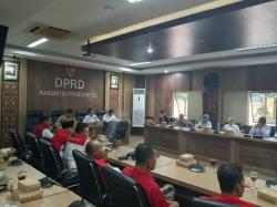 Aktivis Datangi DPRD Probolinggo, Bahas Persoalan Pupuk Subsidi Hingga Permintaan Bentuk Pansus