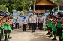 Dokpol Mitra Sekolah dan Jumat Rupawan, Kapolda Sulbar Kunjungi SDN Padang Baka